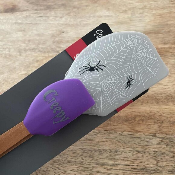 5/$20 NEW 2Pk Halloween Spatula Set-Creepy-Spiderweb - Picture 2 of 4